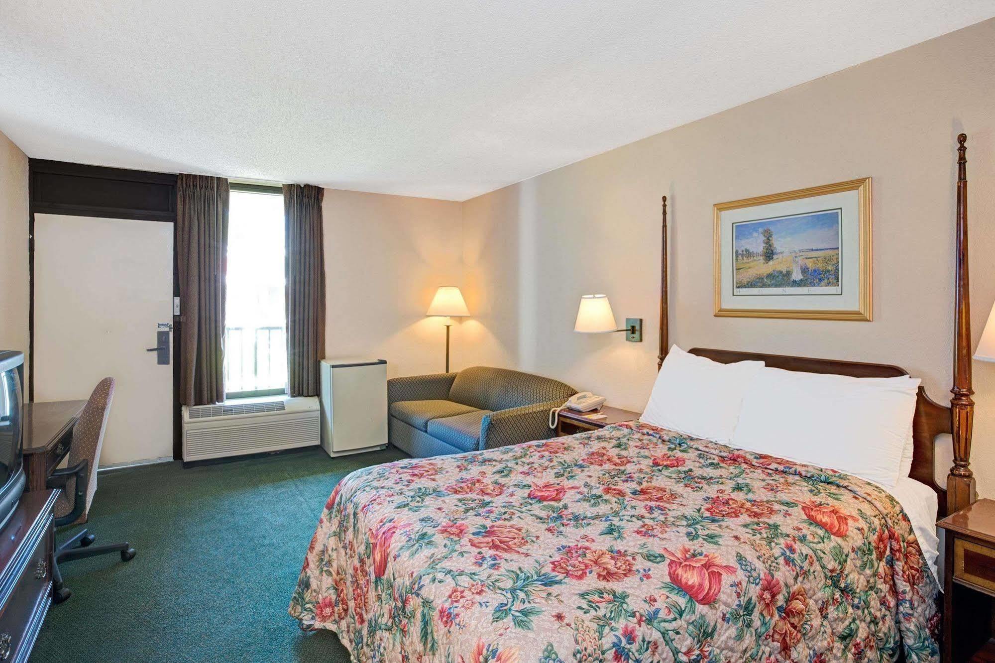 Days Inn Lake Norman كورنيليوس المظهر الخارجي الصورة