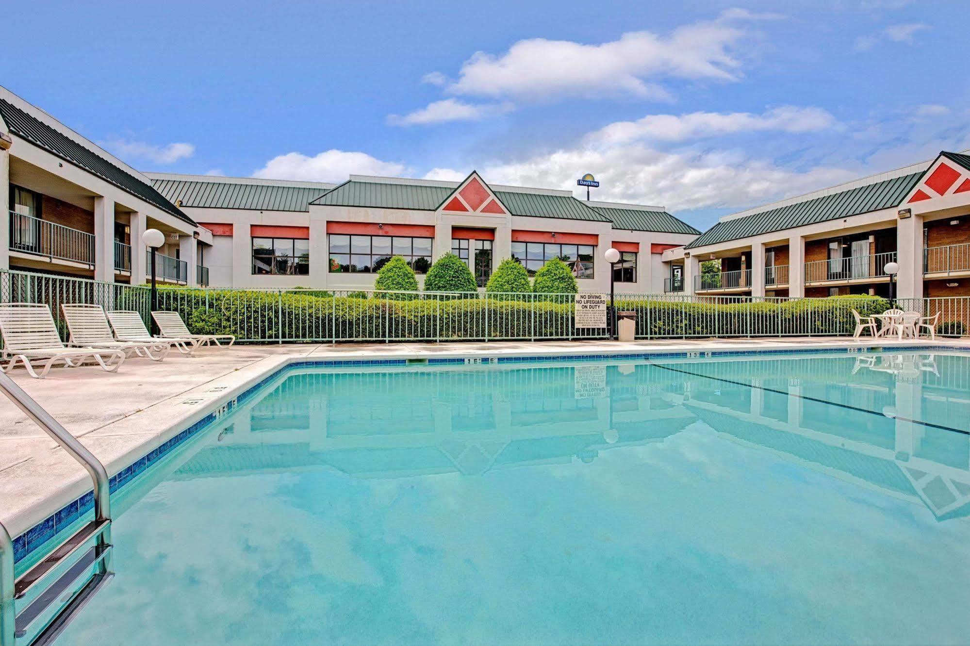 Days Inn Lake Norman كورنيليوس المظهر الخارجي الصورة